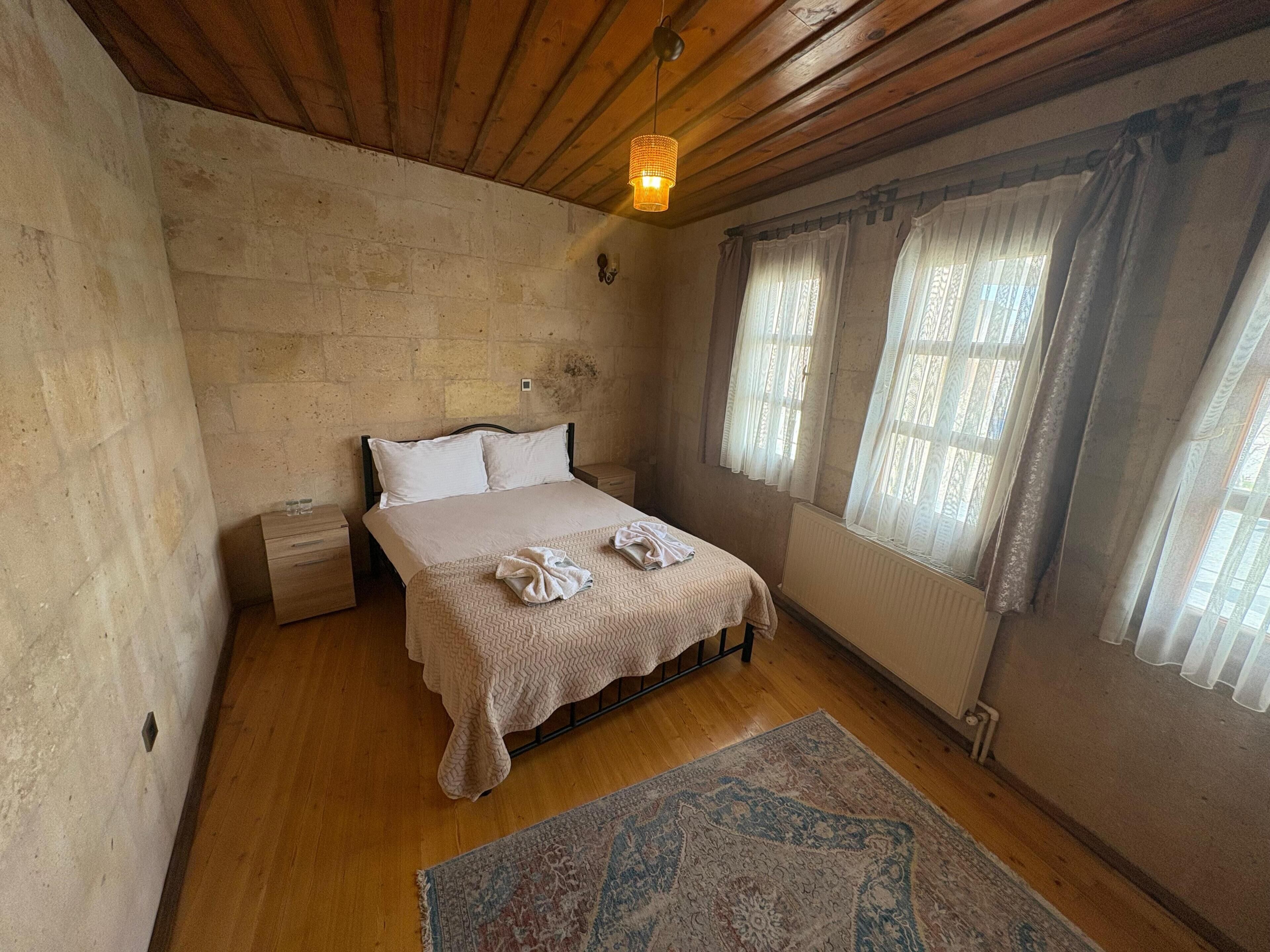 Habitación individual estándar, vistas al patio | Ropa de cama de alta calidad, wifi gratis, ropa de cama