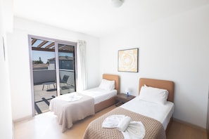 3 camere