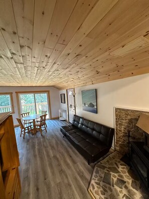 Living area - Granite Lake 3 Bedroom Cabin (Granite Lake)