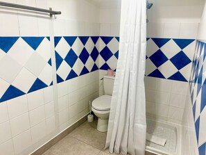 Bruser, hårtørrer, håndklæder