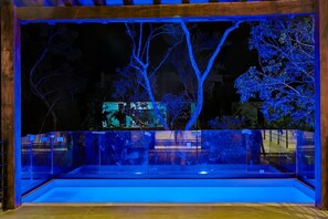 Villa, Smoking