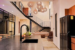 Villa, Smoking
