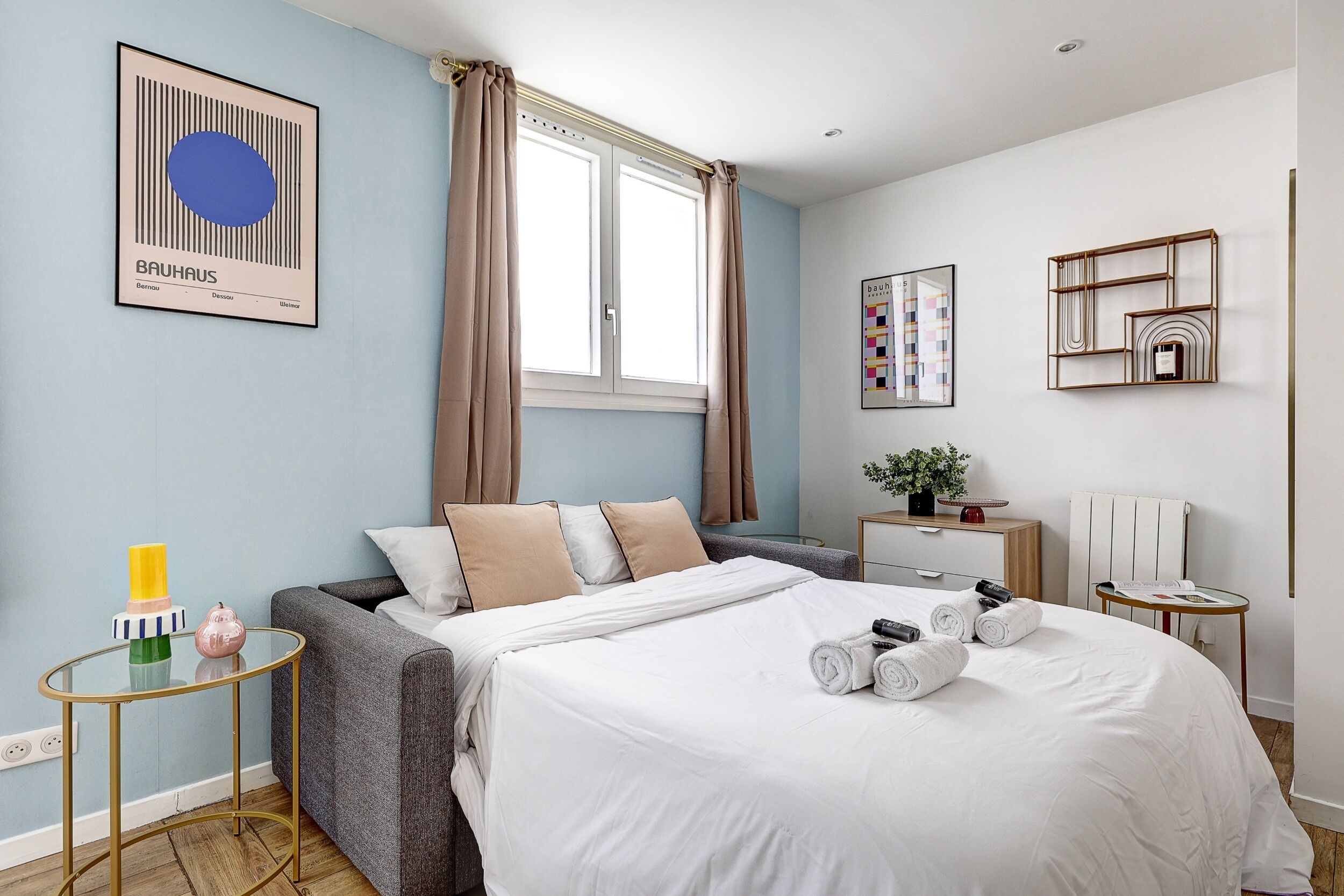 Studio Superior, Bebas Asap Rokok, microwave | Meja kerja, ruang kerja ramah laptop, dan Wi-Fi gratis