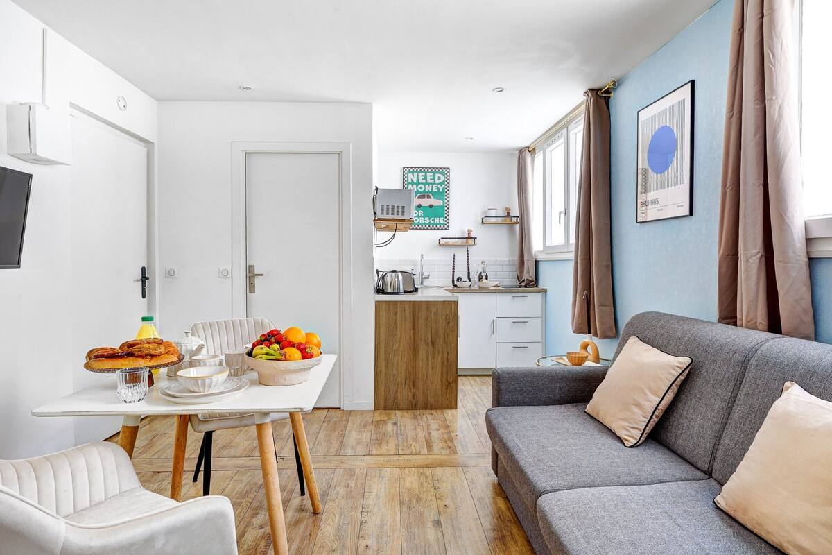 Superior Studio, Non Smoking, Microwave | Desk, laptop workspace, WiFi (free)