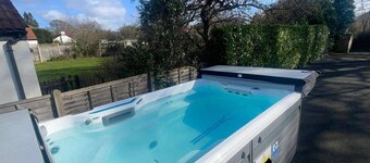 Bristol Blissful Retreat - 6 Bedrooms