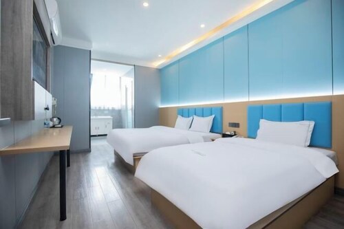 Qingmu Hotel(Shangyuan Street,Dongshan Subway Station,Nanjing)