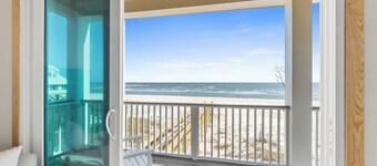 Gulf Front Home | Sleeps 12 | Pets OK | Grill