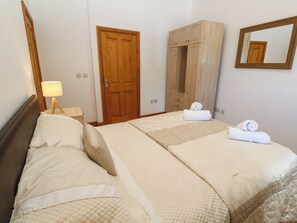 1 chambre, décoration personnalisée, ameublement personnalisé