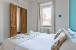 4 chambres, fer et planche à repasser, Wi-Fi, draps fournis