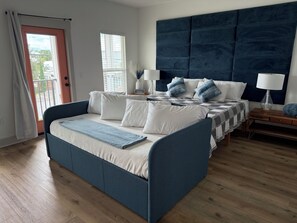4 bedrooms, iron/ironing board, WiFi, bed sheets