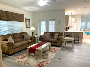 Smart TV, DVD player, books, offices