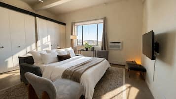 Bügeleisen/Bügelbrett, kostenloses WLAN, Bettwäsche