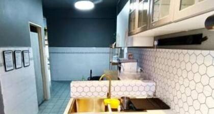 HOMESTAY KULIM SERI RAMBAI
3-bedroom house in peaceful Kulim with AC