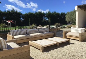 Exterior - Domaine Chamarel (Saint-Paulet-de-Caisson)