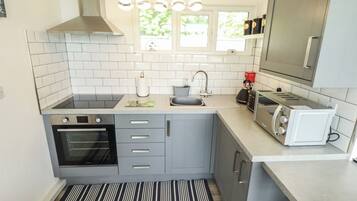 Utensilis de cuina, vaixella i coberteria