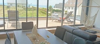 Villa with sea view and cabanes de Gouville, 80m from the beach.