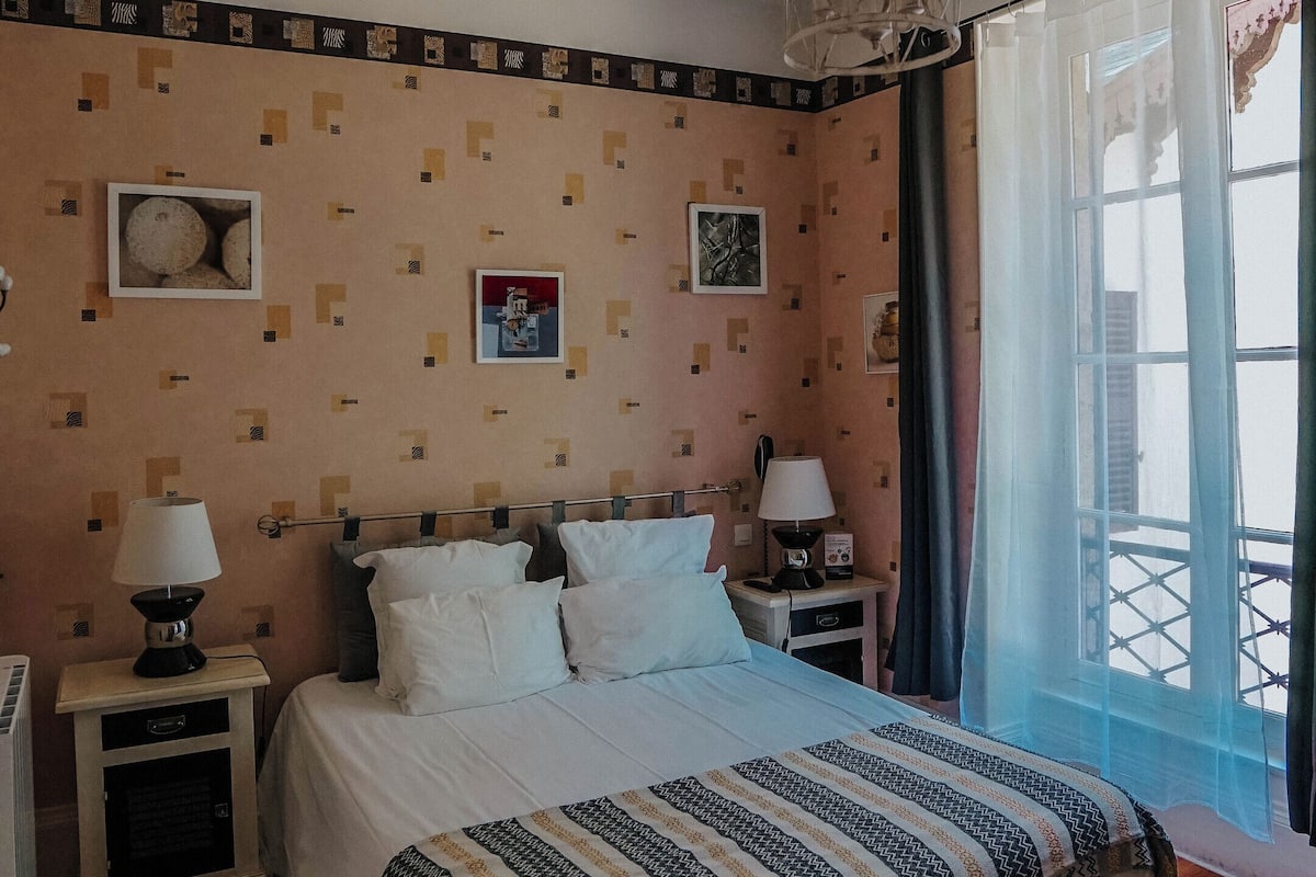 Comfort Double Room, Garden View | 1 bedroom, blackout drapes, soundproofing, iron/ironing board