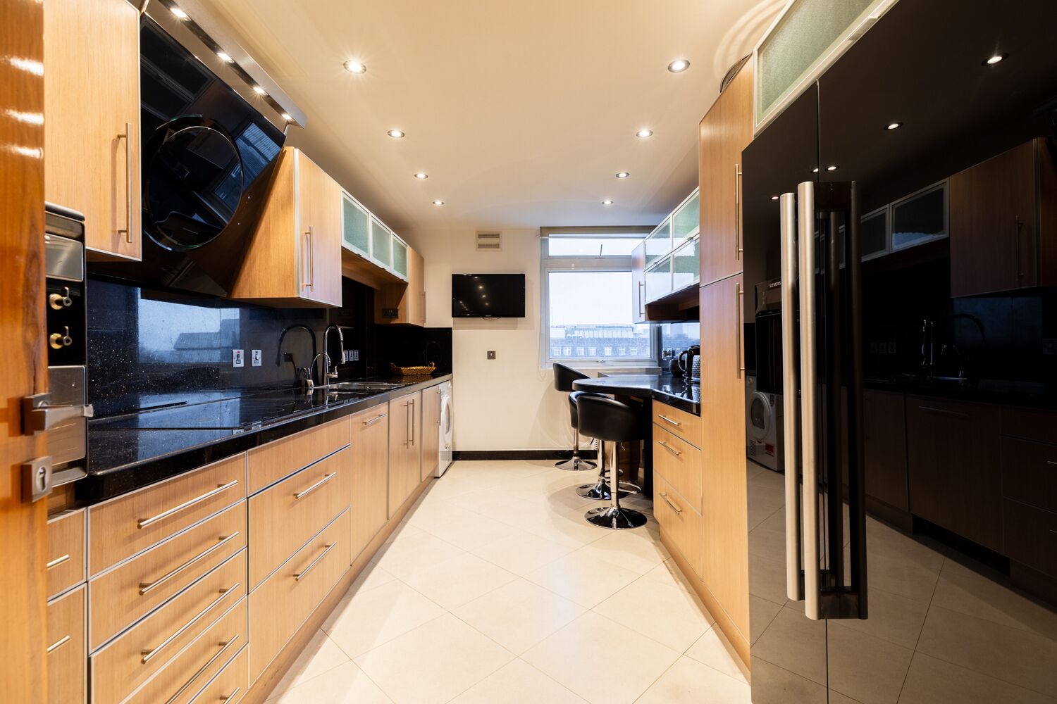 Luxury Apartment, Private Bathroom (Three Bedroom ) | Shared kitchen