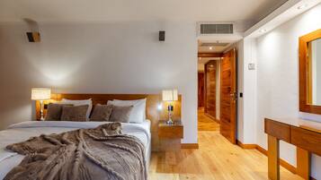 شقة فاخرة - بحمام خاص (Three Bedroom ) | 3 عدّة غرف نوم وواي فاي مجانًا