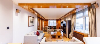 Mayfair Deluxe Apartment