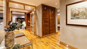 Apartemen Mewah, kamar mandi pribadi (Three Bedroom ) | Interior