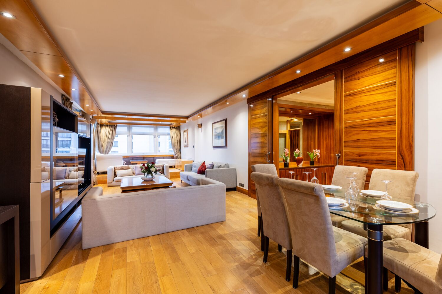 Luxury Apartment, Private Bathroom (Three Bedroom ) | Dining