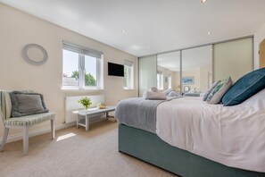 5 chambres, fer et planche à repasser, lit parapluie, Wi-Fi gratuit