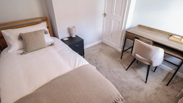 2 bedrooms, individually decorated, individually furnished, free WiFi