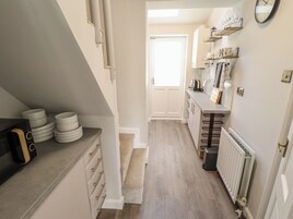 Batterie de cuisine, vaisselle et ustensiles