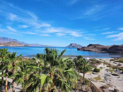 Tranquil 2 bedroom, ocean view resort in Ensenada Blanca at Villa del Palmar.