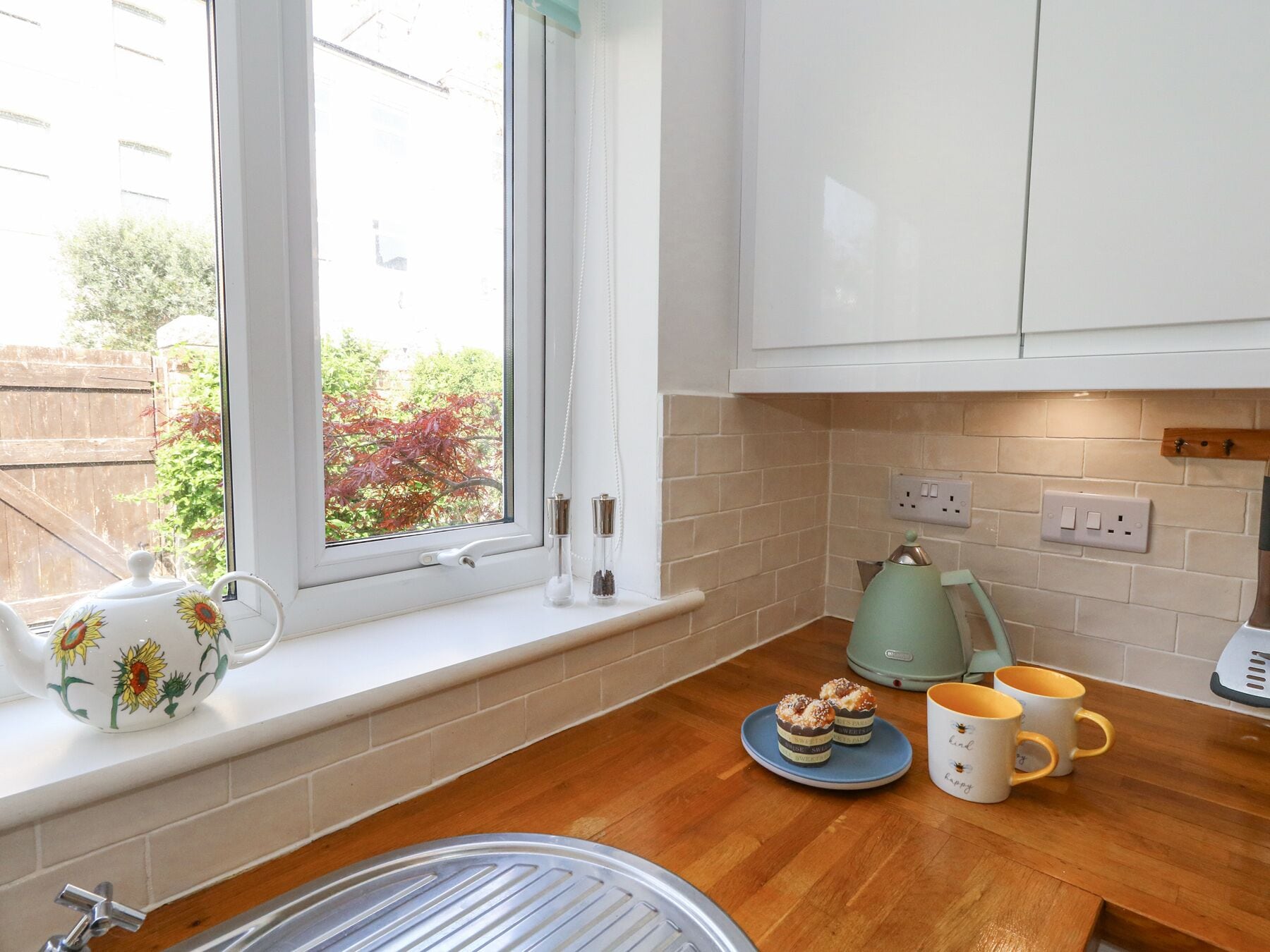 Máy rửa bát, dụng cụ nấu nướng/bát dĩa/dao nĩa 