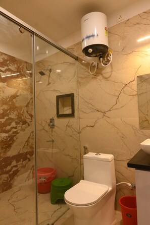 Deluxe Room | Bathroom - Shree Hari Niwas Paying Guest House (Varanasi)