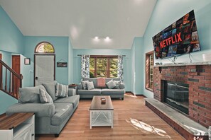 Fernseher, Kamin