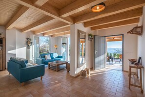 Villa, Smoking | 8 bedrooms - Il Sole e Selene 16 in Sant Angelo in Pontano (Sant'Angelo in Pontano)