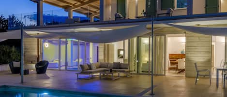 House, Smoking | 4 bedrooms