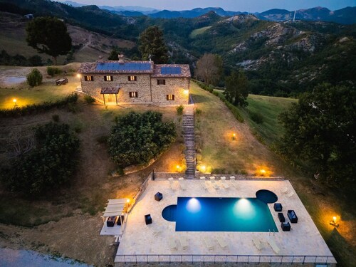 Ca Quattrocchi 10 3 by Marche Holiday Villas