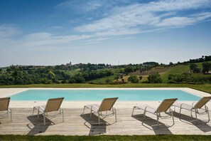 Maison, fumeur | 6 chambres
