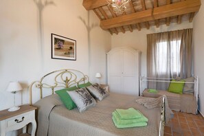 Maison, fumeur | 6 chambres