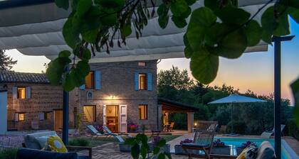Casa Felicita 8 by Marche Holiday Villas