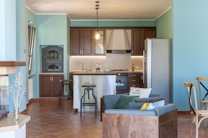Villa, fumeurs | 4 chambres