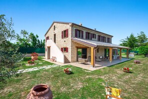 6 bedrooms - I Gelsi 12 2 by Marche Holiday Villas (Terre Roveresche)