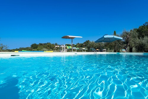 Villa Emilianna 12 2 by Marche Holiday Villas