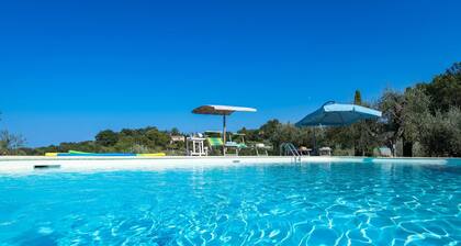 Villa Emilianna 12 2 by Marche Holiday Villas