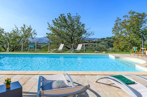 Casale Partemio 8 Marche Holiday Villas