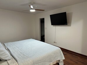 3 bedrooms, iron/ironing board, WiFi