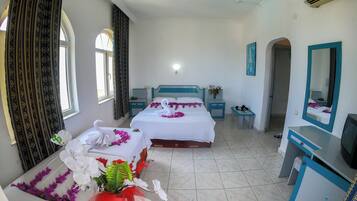 Bureau, espace de travail pour ordinateur portable