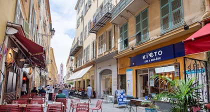 Air-conditioned apartment in Old Nice