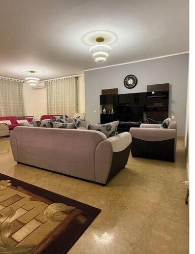 Apartment 3 rooms inside Cais Compound