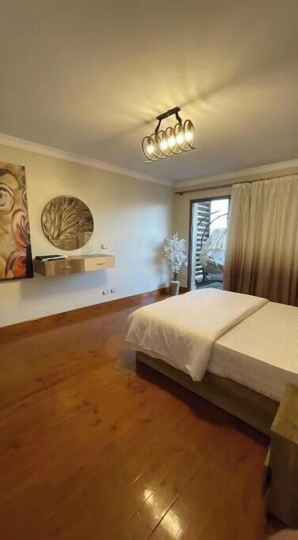 4 bedrooms, WiFi, bed sheets