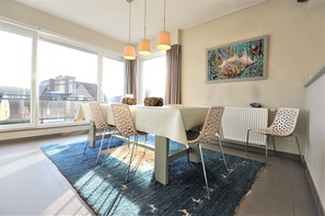 Apartment | Dining